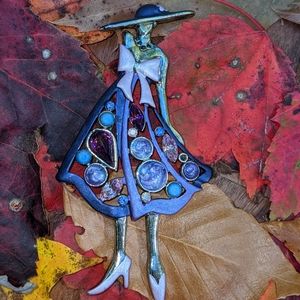 Purple ladies brooch